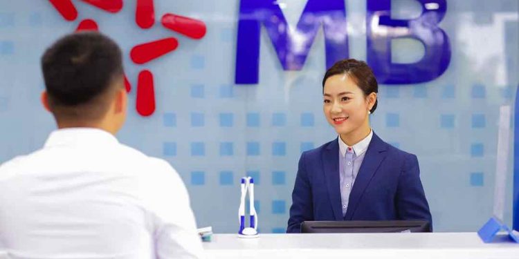 Xác thực khuôn mặt để tạo tài khoản