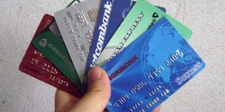 Quy trình làm thẻ ngân hàng trực tuyến