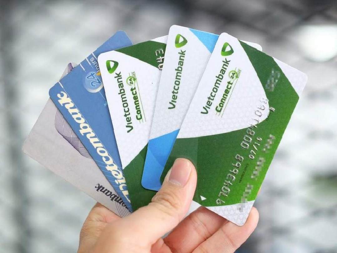 phân biệt thẻ atm và thẻ credit Vietcombank