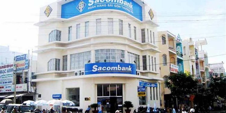So sánh dịch vụ của Sacombank và Vietcombank